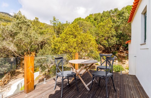Portinho da Arrabida House | Holiday Home "Casal Novo" with Sea View, Private Terrace & Wi-Fi