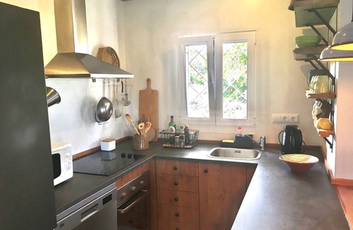 Tavira House | Holiday Home 'Charming Country House' with Private Terrace, Private Garden and Wi-Fi