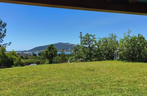 Lanhelas House | Holiday Home 'Do Rio' with Sea View, Private Garden and Wi-Fi