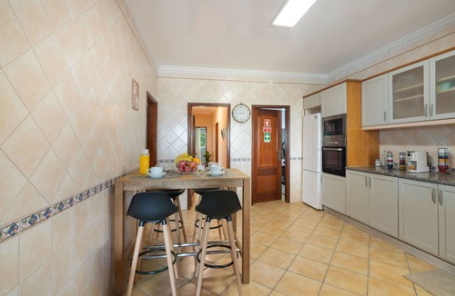 Loule House | Holiday Home 'Espelho Campina' with Private Terrace, Wi-Fi and Air Conditioning