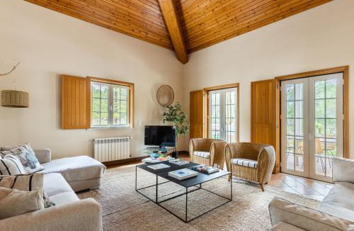 Santa Maria do Castelo House | Holiday Home Herdade de Montalvo- Villa 60 by Interhome