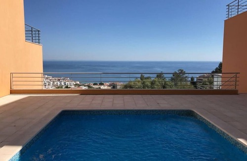 Sesimbra House | Holiday home in Sesimbra with barbecue, terrace and garden