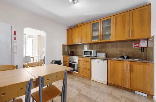 Porto de Mos House | Holiday Home 'Lagos Beach Pool Villa' with Private Pool, Wi-Fi and Air Conditioning