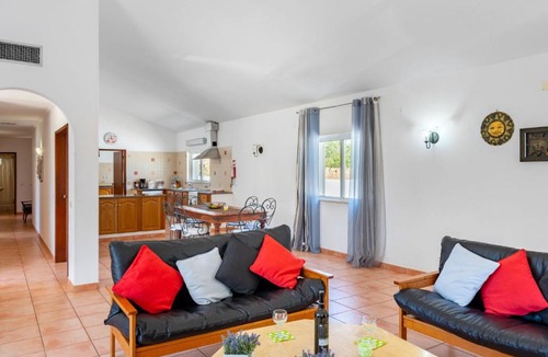 Porches House | Holiday Home Monte Quercus by Interhome