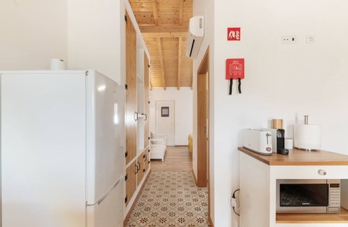 Baiona House | Holiday Home 'Casa Do Camarada' with Mountain View, Shared Terrace and Wi-Fi