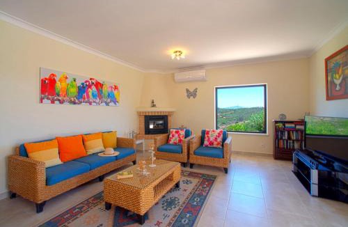 Sargacal House | Holiday Home Quinta do Mosaico by Interhome