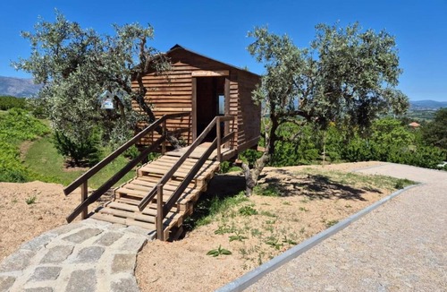 Covilha House | Holiday Home 'Quinta Do Limite - Casa Do Camponês' with Mountain View, Wi-Fi and Air Conditioning