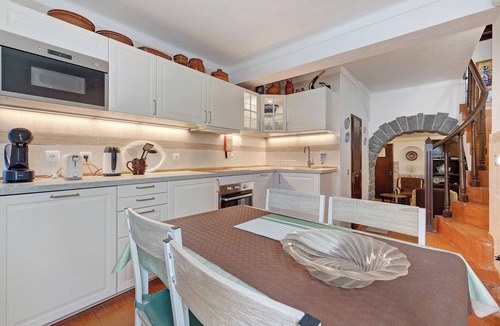 Vila Nogueira de Azeitao House | Holiday Home 'Quinta La Rabide' with Mountain View, Wi-Fi and Air Conditioning