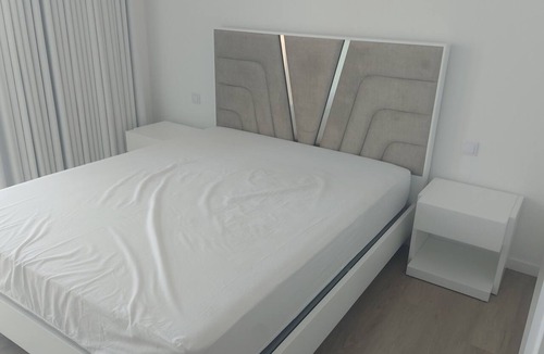 Tabua House | Holiday Home 'Refugio Do Encanto' with Sea View, Private Terrace and Wi-Fi