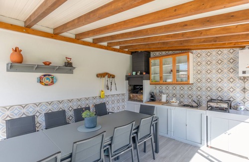 Cachada House | Holiday Home 'San Miguel Accommodation' with Mountain Views, Terrace and Private Garden