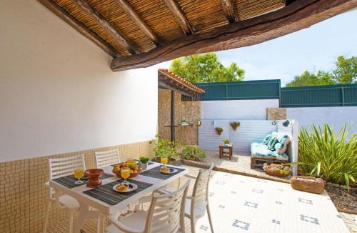 Mem Moniz House | Holiday Home Sebastião by Interhome