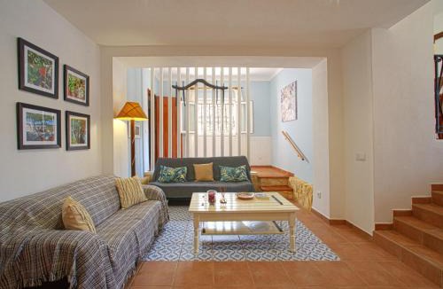 Mem Moniz House | Holiday Home Sebastião by Interhome