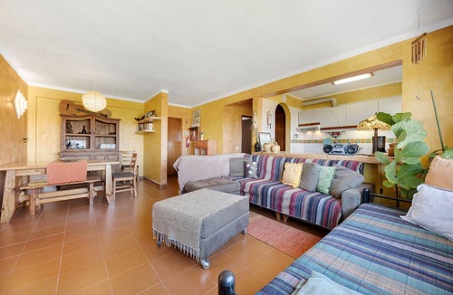 Sagres House | Holiday Home 'Surf Spot' with Mountain View, Shared Terrace and Balcony