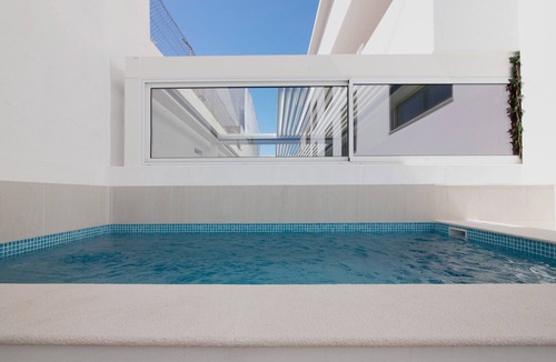 Tavira House | Holiday Home 'The Olive Tree' with Private Pool, Wi-Fi and Air Conditioning