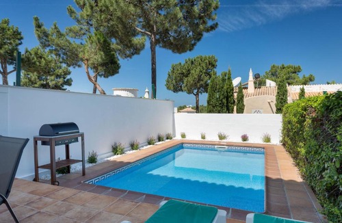 Vale do Garrao House | Holiday Home V2 Garrão 650m from the beach by Interhome