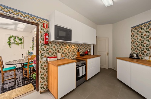 Lagos House | Holiday Home 'Vivenda Romana - By Staywise' with Private Pool, Wi-Fi and Air Conditioning