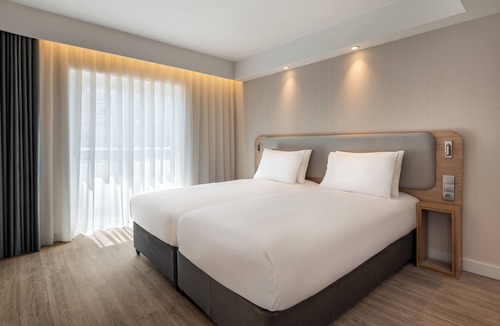 Portimao Hotel | Holiday Inn Express And Suites Portimao by IHG