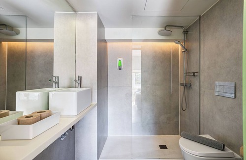 Sao Sebastiao da Pedreira House | Home Out Marquês Suites