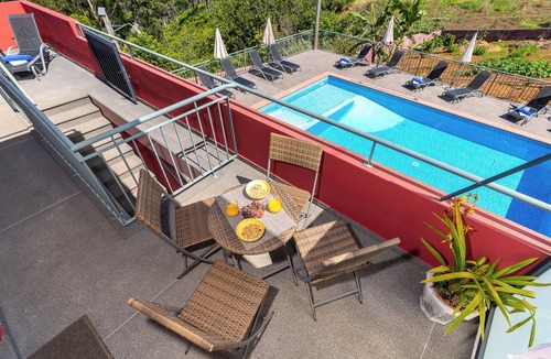 Prazeres Apartment | Homerez - Apartment in Prazeres