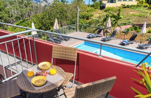 Prazeres Apartment | Homerez - Apartment in Prazeres