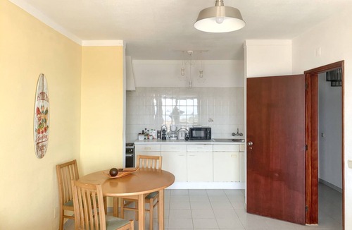 Vale de Centianes Apartment | Homerez - Apartment in Carvoeiro, sea view
