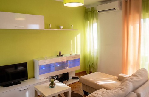 Seia Apartment | Homerez - Apartment in Seia with parking.