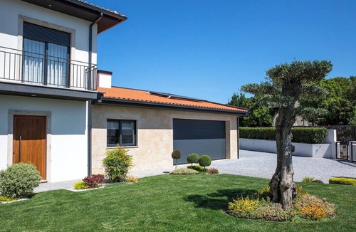 Barcelos Ski Chalet | Homerez - Chalet in Várzea