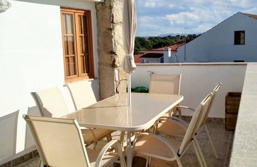 Zebreiros House | Homerez - Charming Countryside House in Zebreira with Spacious Terrace