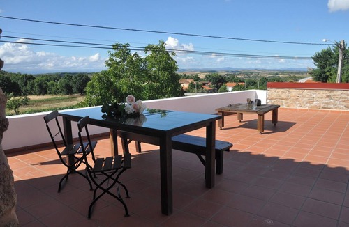 Salsas House | Homerez - Charming House in Parada + Fireplace, Garden