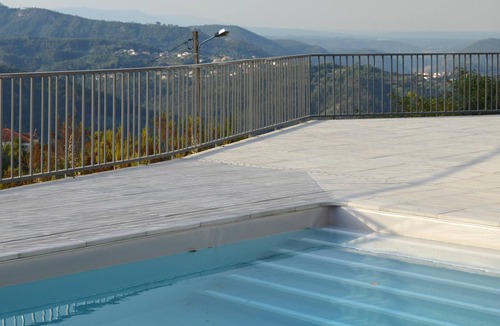 Santo Andre de Poiares House | Homerez - House for 6 ppl. with shared pool and terrace at Vila Nova de Poiares