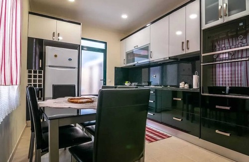 Calheta House | Homerez - House with Sea View in Estreito