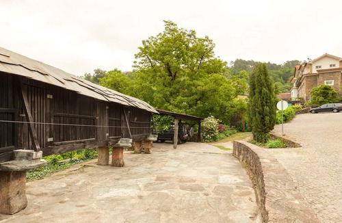 Canadelo House | Homerez - Nice house for 3 ppl. with terrace at Amarante