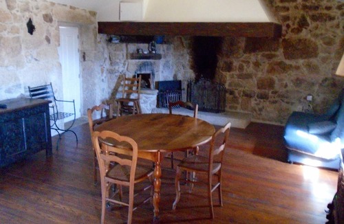 Bico House | Homerez - Nice house With mountain view and terrace