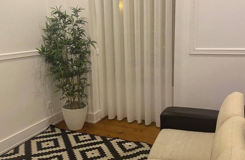 Penha de Franca Apartment | Homerez - Spacious apartment in Lisboa - 175 m² - Private Balcony