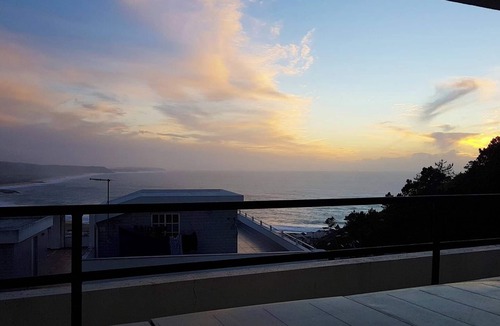 Nazare Apartment | Homerez - Spacious Apartment in Nazaré with Sea View