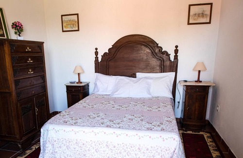 Castelo de Paiva Villa | Homerez - Villa for 13 ppl. with swimming-pool, terrace and balcony at Fornos