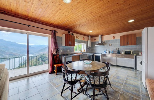 Mesao Frio Villa | Homerez - Villa in Mesão Frio