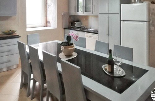 Penedono Villa | Homerez - Villa Penedono, mountain view