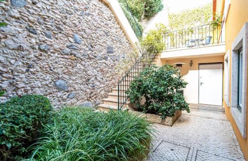 Paco De Arcos Apartment | HomeySuite SeaHouse at the Beach