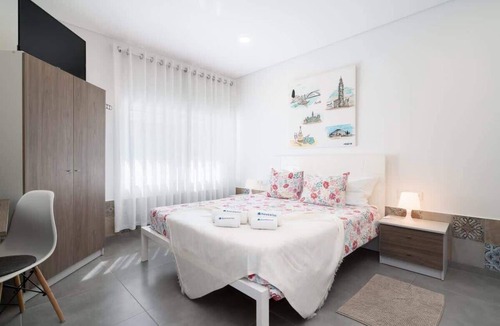 Arvore House | Host Wise Arvore - 4 Triple Room w/Terrace & Pool