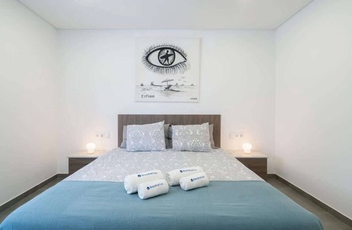 Arvore House | Host Wise Arvore - 6 Double Room | Pool