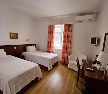 Angra do Heroismo Hotel | Hotel Beira Mar