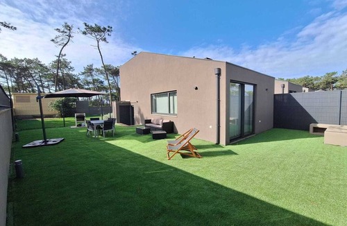 Ofir House | House 6 - Charming 2-bedroom family villa next to the beach with an outdoor pool