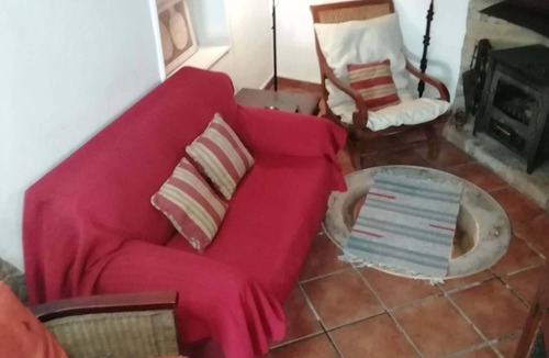 Santa Maria da Devesa Cottage | House of the Castle. The experience and the thrill of living within walls.