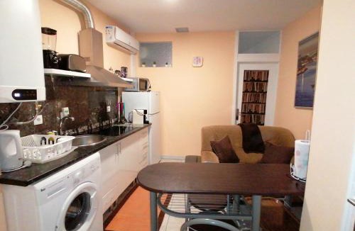 Lordelo do Ouro e Massarelos Apartment | House Romantic R/C left