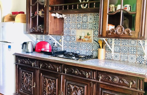 Mexilhoeira Grande House | House Sleeps 4 with Private Garden