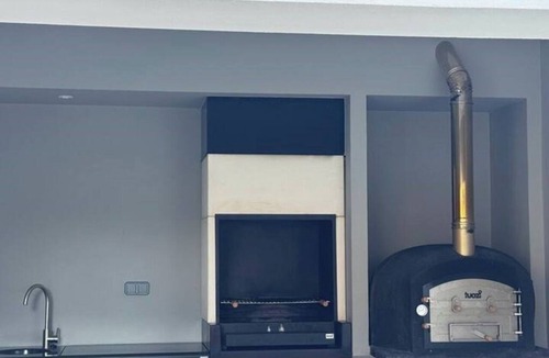Faulha Villa | House with a garden and pool near the beach