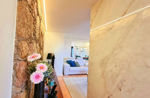 Fornelos House | House with a swimming pool, soccer field, and hot tub—completely private