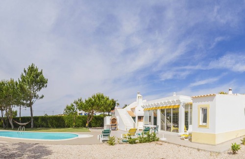 Aljezur Villa | House with garden and pool with water salt - Villa Aljezur (Vale da Telha)Big house