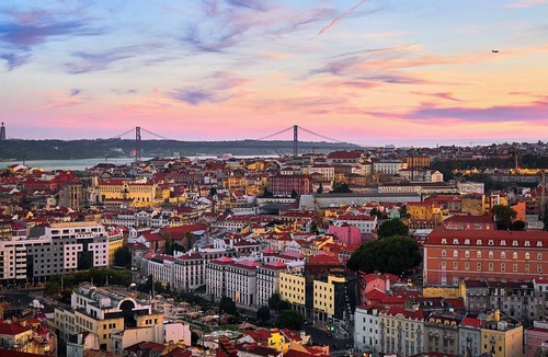 Lisbon Old Town House | House with terrace in Historical Village